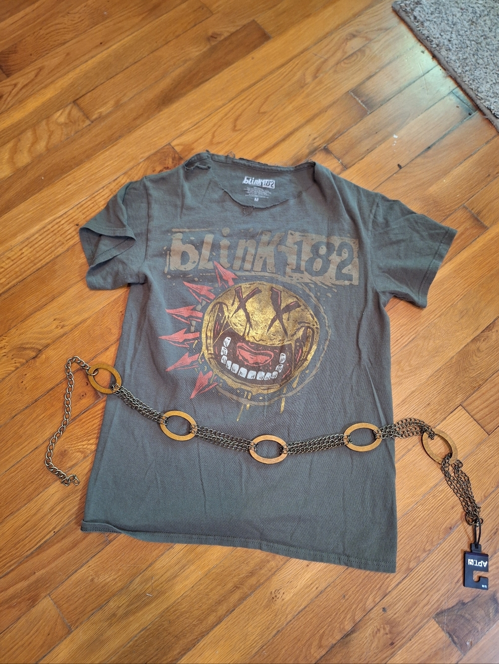BLINK 182 T-shirt & BOHEMIAN Hippie Belt Ladies Small Concert Festival Rocker